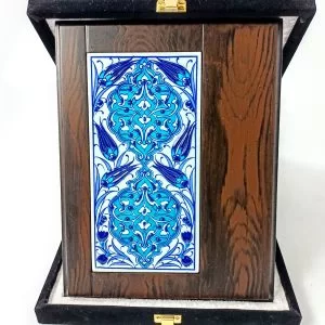 Kütahya 10*20 Çini Karo Ahşap Çerçeveli Kadife Kutulu Plaket görsel 2