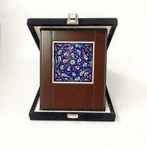 Kütahya 10*10 Çini Karo Ahşap Çerçeveli Kadife Kutulu Plaket görsel 4
